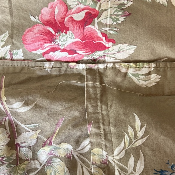 Pair of vintage Ralph Lauren square Euro size pillow shams. - Picture 6 of 9